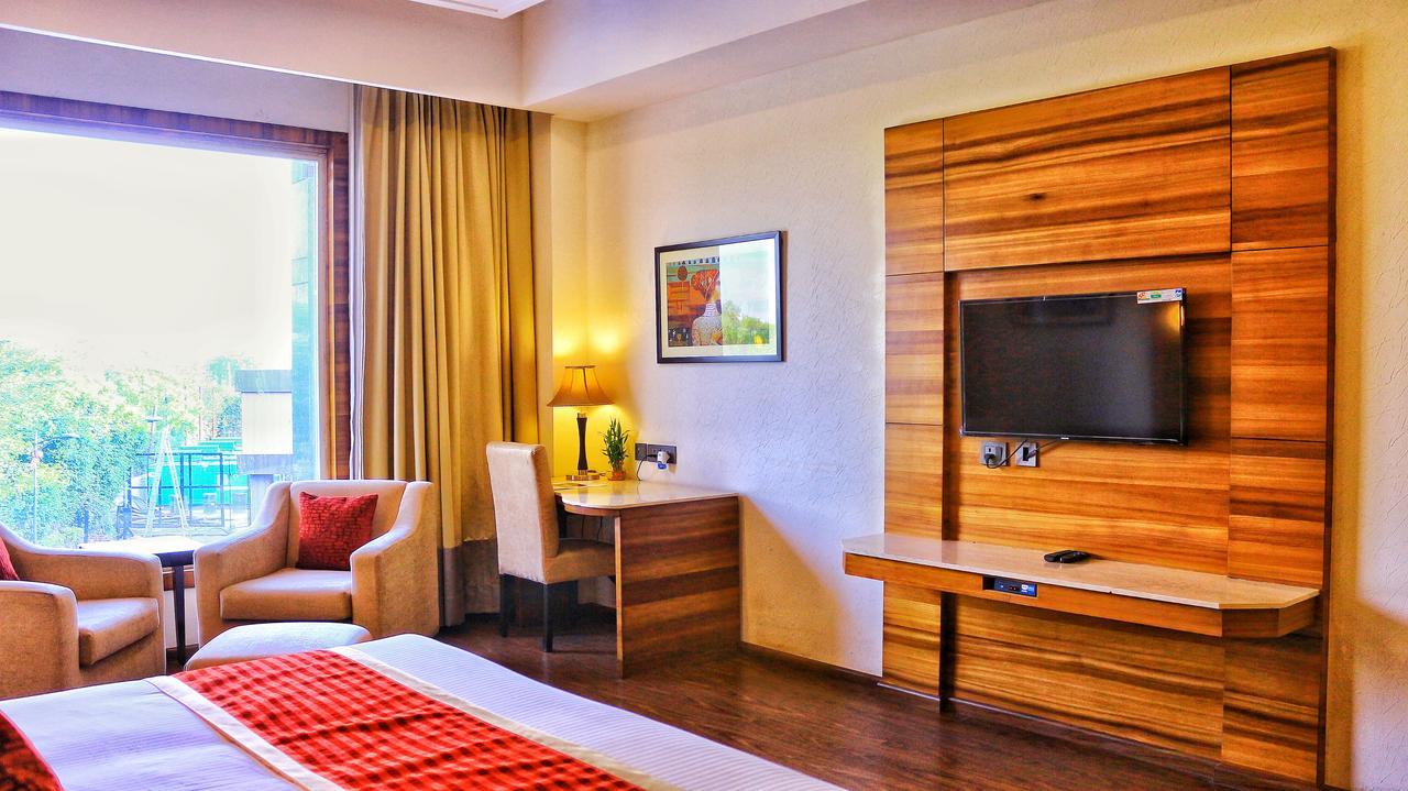 City Park Resort Bahādurgarh エクステリア 写真