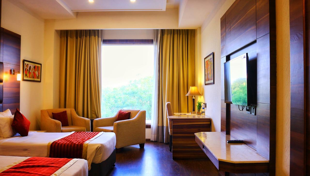 City Park Resort Bahādurgarh エクステリア 写真