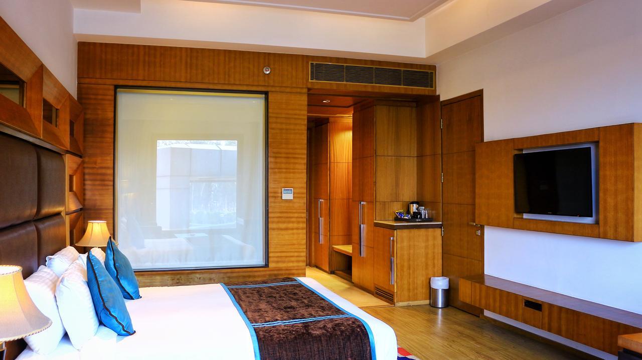 City Park Resort Bahādurgarh エクステリア 写真
