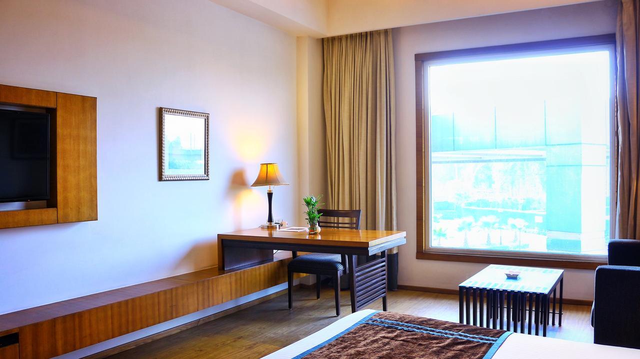 City Park Resort Bahādurgarh エクステリア 写真